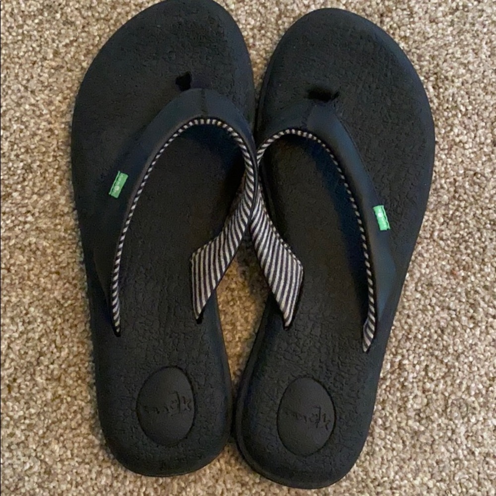 Sanuk Sandal